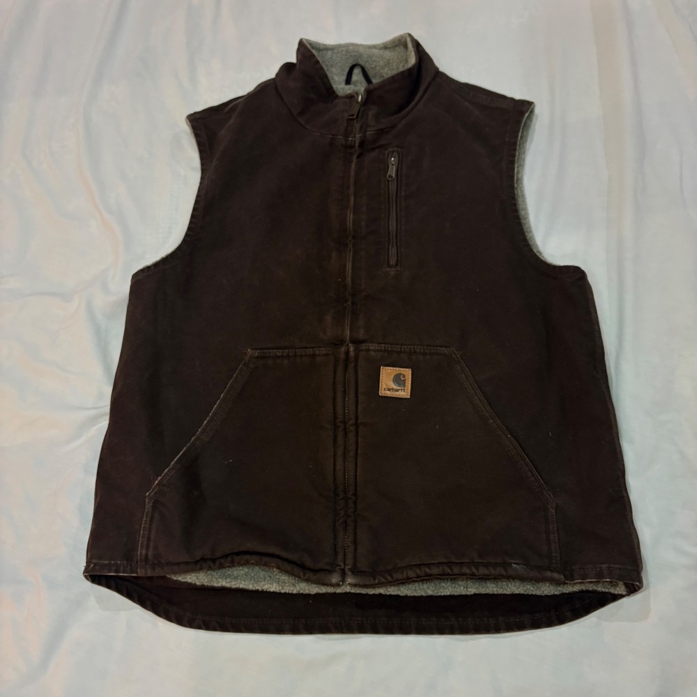 Carhartt Mens V33 DKB Sandstone Mock Neck Sherpa Lined Vest Dark Brown Medium
